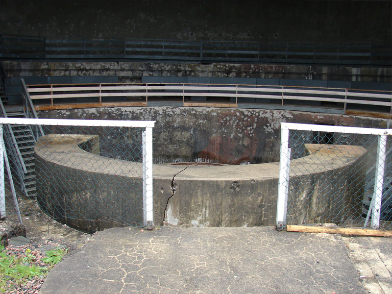 084_gun_emplacement_1